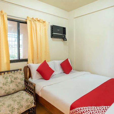 Conrado'S Apartelle Paranaque City Экстерьер фото