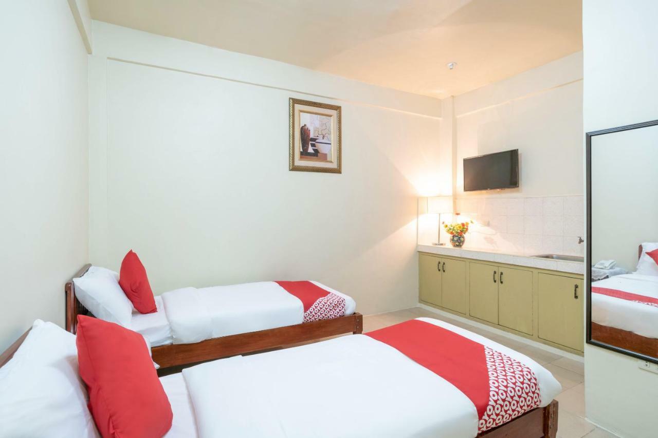 Conrado'S Apartelle Paranaque City Экстерьер фото