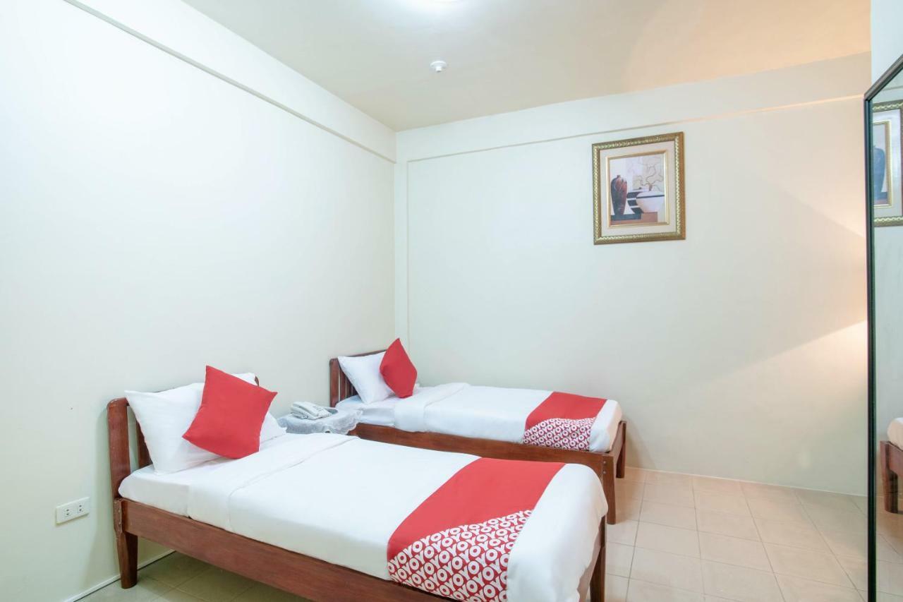 Conrado'S Apartelle Paranaque City Экстерьер фото