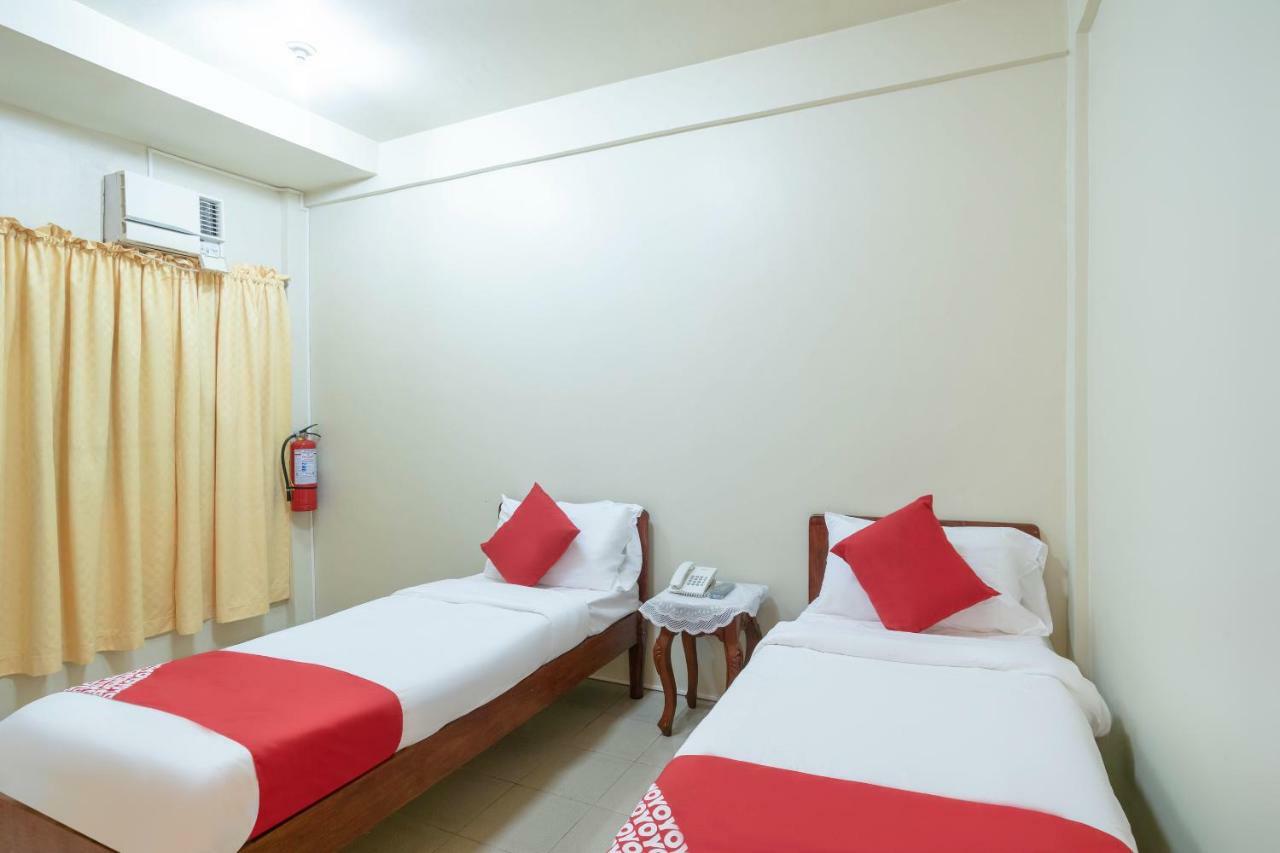 Conrado'S Apartelle Paranaque City Экстерьер фото