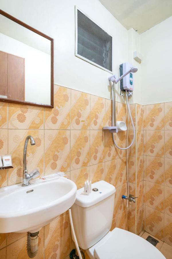 Conrado'S Apartelle Paranaque City Экстерьер фото